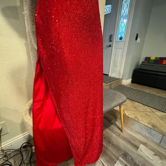 Jessica Rabbit Costume. - Picture 10 of 10